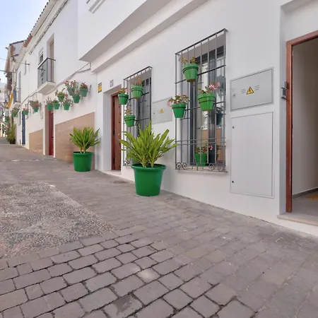 Stylish Terrace And Pool House, Old Town *