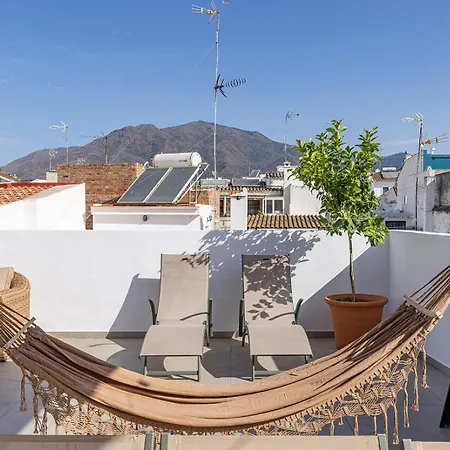 Stylish Terrace And Pool House, Old Town