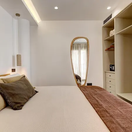 בית נופש Stylish Terrace And Pool House, Old Town *