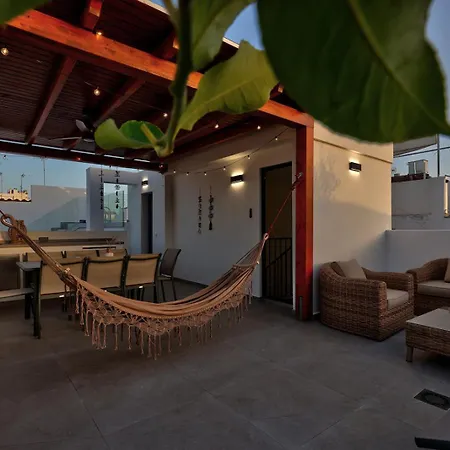 Stylish Terrace And Pool House, Old Town