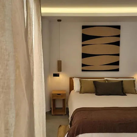 בית נופש Stylish Terrace And Pool House, Old Town אסטפונה